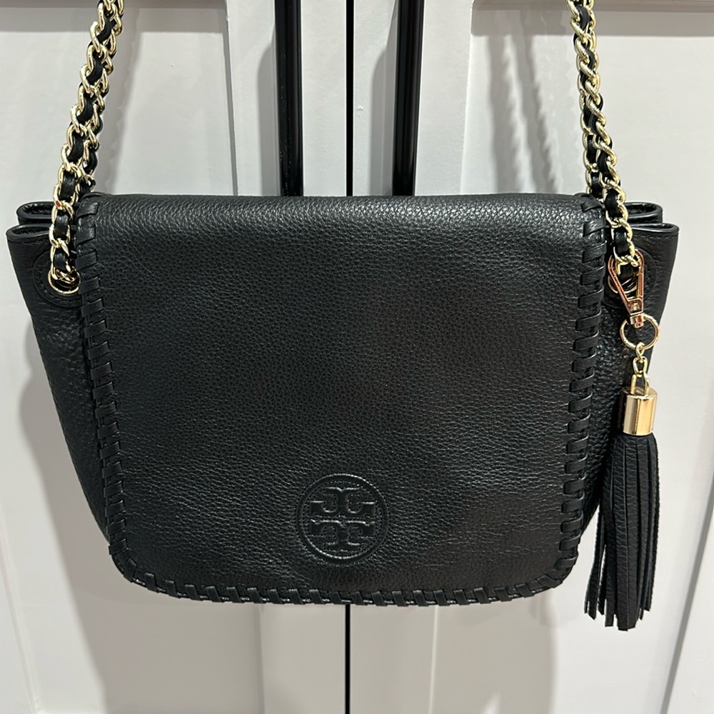 Beautiful Used Tory Burch leather handbag